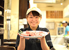 株式会社ピューターズ 求人 ▲「お店で食べたお肉が美味しすぎたから！」という理由で入社したスタッフも多数！未経験者も大歓迎します！