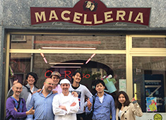 KNOCK CUCINA BUONA ITALIANA(ノック クッチーナ ボーナ イタリアーナ)／株式会社マザーレストランツ 求人 ▲多くの食材・ワイン・料理に触れるイタリア研修は全員が行けます！今年はオーストラリアにも行ってきました♪