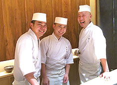 鮨 由う 求人 技術だけでなくお客様との接し方から経営全てを伝授します。