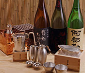 「すし処 鮨丸」「あなご 燗酒 はかりめ」／マルヤマコーポレーション 求人