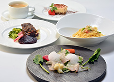 Ristorante AMALFI（リストランテ アマルフィイ）／株式会社ビィバリュー 求人 各現場で料理を考えているので、料理人としての実力もしっかりと身に付く環境です。