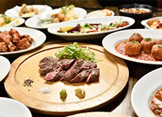 TOKYO HOSTEL ENISHI／(株)セルゲートジャパン 飲食事業部 求人 美味しい料理、楽しいお店に世界の国境はありません！手作りの美味しい料理でお客様を笑顔にしましょう！
