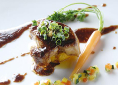 Tommy GARDEN／EAST GALLERY 求人 美味しく、美しい料理を、一皿一皿に心をこめて作っています。