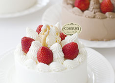 Les patisseries LA MAREE DE CHAYA／クロスカルチャー合同会社 求人 ▲日々のちょっとした贅沢になるケーキや、お祝い事を彩るケーキ、季節やイベント事のスイーツなど豊富なお菓子も魅力！