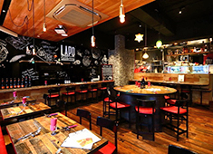 「Grill＆Wine LAPO」「現代割烹 Terra」「廩 三軒茶屋」／株式会社大黒流通チェーン 求人 ウッディで温かみのある内装です！
