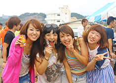 株式会社 VICCESS（ヴィクセス）／Pizza & Wine ESOLA 他   求人 ▲社員旅行は2年連続“全社員”で沖縄！遊びも仕事も全力がモットー！イベントや繁盛店視察等公私共に仲の良い会社です！