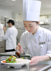 株式会社LEOC（レオック） 求人