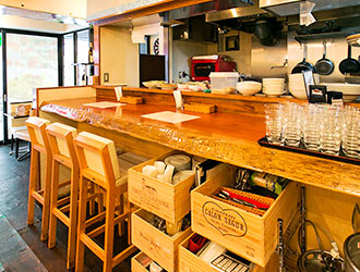 「Trattoria Doni（トラットリア ドーニ）」「Trattoria Doni Part2」／株式会社 エフ・エフ・アルファ 求人