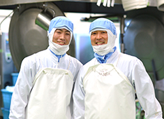 株式会社ナリコマフード（ナリコマグループ） 求人 スタッフ間のコミュニケーションも取れて働きやすい職場です。