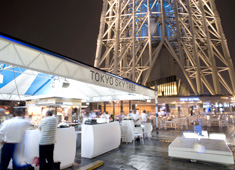 ソルト・コンソーシアム株式会社 国内・海外レストラン事業部 求人 ◆見上げるビアガーデン
世界一のスカイツリーを見上げながら、ビールとボリュームたっぷりのお肉を楽しむビアガーデン