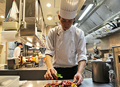ワールドリカーインポーターズ株式会社／※新店舗開業準備室 求人 福利厚生・各種研修も充実！料理人として着実にキャリアを積んでいける環境なのでモチベーション高く働けます！