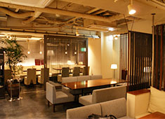 Bamboo grassy（バンブーグラッシィ）、他／株式会社ラウンドテーブル 求人 ＜Bamboo grassy＞
高級感溢れる店内を紹介！
働くことを誇りに思える雰囲気が魅力！
