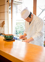 神楽坂前田／神楽坂前田 芳春庵／鉄板懐石 宮禾(株式会社加賀屋) 求人
