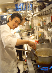 TAKE FIVE Co.／「PESCADERIA」「REBECCA's EATERY」「goo ITALIANO」「Bistecca」「RED PEPPER」「SAYCHEESE CAFE」 求人