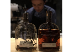 「NARISAWA」「BEES BAR by NARISAWA」 求人 BARでは、NARISAWAオリジナルカクテルが楽しめます。