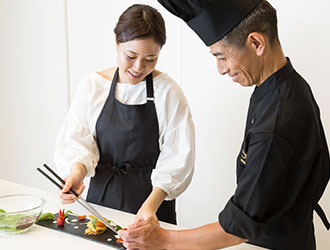 RIZAPイノベーションズ 株式会社／※「RIZAP COOK」新規事業部 求人