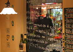 株式会社夢屋 求人 電球やドアノブ、こだわって取り寄せるパーツはどれもそれぞれ背景にある物語の大事な一部です。