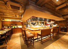 「Pizzeria trattoria VOMERO」「BRACERIA DELIZIOSO ITALIA」「PIZZERIA VACANZA」etc. 求人 熾火（おきび）という炭や薪を使った昔ながらの調理法を提供する「BRACERIA DELIZIOSO ITALIA」