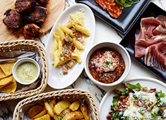 eplus LIVING ROOM CAFE＆DINING／株式会社イープラス・ライブ・ワークス 求人 料理はイタリアンをベースにしていますが、フレンチ・スパニッシュなど、洋食系の調理経験をお持ちの方は大歓迎です！