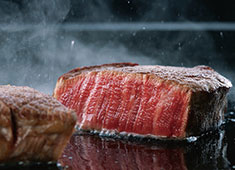 株式会社 ロイヤルダイニング 求人 ▲こんな肉業態を「やってみたい！」という企画も歓迎！