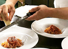 ITALIAN RESTAURANT Orizzonte（オリゾンテ）／千葉県レクリエーション都市開発株式会社 求人 あなたの経験に応じて、パスタ場やメイン、前菜などをお任せしていきます！