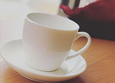 Book＆Cafe こ・らっしぇ／七ヶ宿まちづくり株式会社 求人 カフェに来店される皆さんが笑顔になれるよう、まずは私たちが楽しめるお店にしていきましょう。