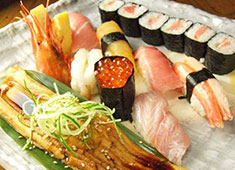 東鮨・本店 求人 海のない埼玉でも海を感じられる。と好評の繁盛店です。
