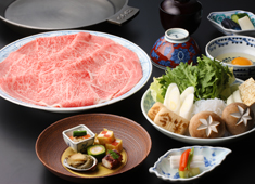 浅草今半 国際通り本店 求人 創業以来、最高品質の牛肉にこだわりつづけています。