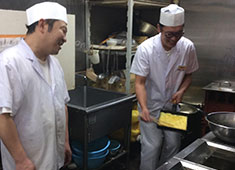 廻鮮寿司吉恒／株式会社ヨシツネコーポレーション 求人 自分たちが楽しく働くことが成長への近道。経験者・未経験者問わず活き活きと働ける環境をこれからも作っていきます！