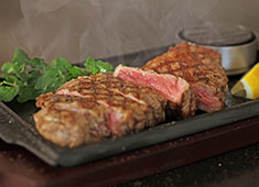 STEAK THE FIRST（ステーキ ザ ファースト）／株式会社ワイズテーブルコーポレーション（東証二部上場） 求人 様々な部位を楽しめる、新しいステーキブランドです！業態・ジャンルを問わず、飲食経験者を大歓迎！