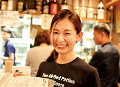 「日向食堂」「ゆくてぃ家」／株式会社日向 求人 ▲15:00～のゆっくり出勤で女性や未経験の方も無理なく働けます。定着率の良さも当社の大きな魅力です♪