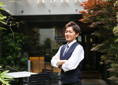 LaVASARA CAFE AND GRILL／株式会社ネオディライトインターナショナル 求人 