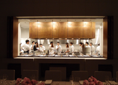 「NARISAWA」「BEES BAR by NARISAWA」 求人 チームNARISAWAの一員として、世界を舞台に活躍しませんか？