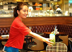 GINGER GRASS modern thai vietnamese／株式会社HUGE 求人 