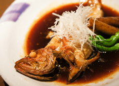 酒の魚 和海（なごみ） 求人 刺身だけでなく、揚物や煮物などあらゆる調理法で提供しています。