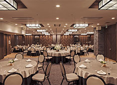 HOTEL THE KNOT YOKOHAMA（料理部）／株式会社 ホスピタリティオペレーションズ 求人 お客様に寄り添うをモットーにお料理はお客様のご要望をお伺いしてメニューを作成しています。