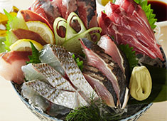 株式会社ダイナック(サントリーグループ・東証2部上場企業) 求人 大きな事業規模を持つ会社だから実現できる仕入れ力を活かし、全国から様々な食材が集まります。