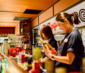 株式会社ファンゴー／「CAFE FUNGO」「CROSSROAD BAKERY」「BISTRO BARNYARD 銀座」 求人