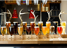 SCHMATZ（シュマッツ）／カイザーキッチン株式会社 求人 種類豊富なドイツビールを取り揃えています！一緒にドイツビールのおいしさを広めていきましょう。