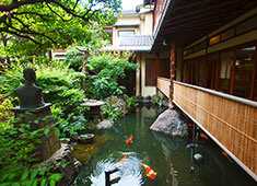 会席料理 浅草 茶寮一松 求人 会席・和カフェ・ウェディングと、和を大切に進化を続けています。