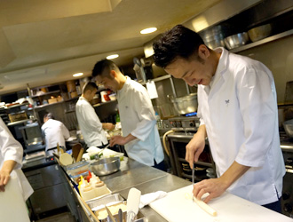 「麻布笄町 味のなかむら」「並木橋 なかむら」「六本木 蕎麦前 山都」、他 求人
