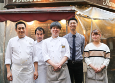 魚金グループ／「TAVERNA UOKIN」「ビストロUOKIN」「CASA UOKIN」「魚金本店」etc. 求人 和食・洋食ともに多くの女性が活躍中。幹部職にも多数おります。