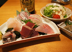 恵比寿 きいもん  求人 魚の基礎から応用まで、しっかりと身に付きます！日々の魚の仕入れはfacebookをチェック！
