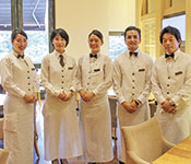 「Thrush cafe」／株式会社 八芳園 求人