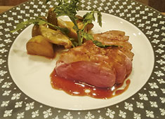 Restaurant＆Wine Bar 　Andeux（アンドゥー） 求人 肉・パスタ料理が得意な方にはオモシロいステージ。