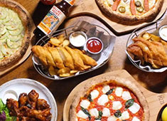 株式会社 イデアコーポレーション 求人 クラフトビールと多彩な肉料理が自慢のお店です。熱気・活気に包まれたライブ感のある空間
（カウンティ クレア）