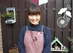 ラ・ピッコラ・ターヴォラ （La Piccola Tavola）   求人 女性社員も活躍する働きやすい職場です。男女ともに歓迎致します。（写真はマネージャー）