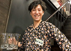 株式会社 かわ屋東京／博多 かわ屋 求人 店内は連日お客さまで賑わっています。だからこそ、スタッフはイキイキしています！