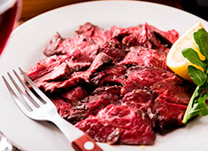 「ビストロ酒場 ジャンラフィット」「肉屋のイタリア酒場 Mario」 求人 豪快な肉料理は「ジャンラフィット」の人気メニューです！