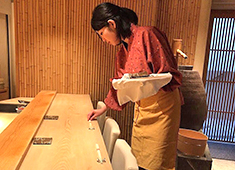 江戸前鮓 すし通 求人 沢山の個性が集まってお店が成り立っています。